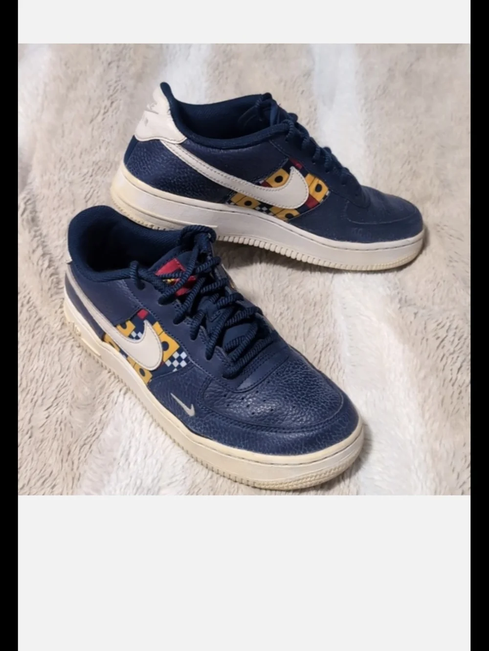 Nike Air Force One Big Kids' Navy Low Tops/ Big kids/Youth Size 5.5